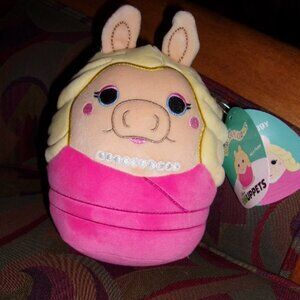 New Disney's Miss Piggy  from the Muppets Squishmallow